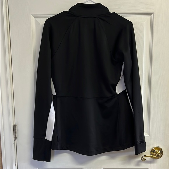 Danskin Black and White Sweater with Athletic Cut - Picture 4 of 4